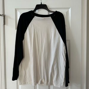H&M - Baseball Tee - Size Large